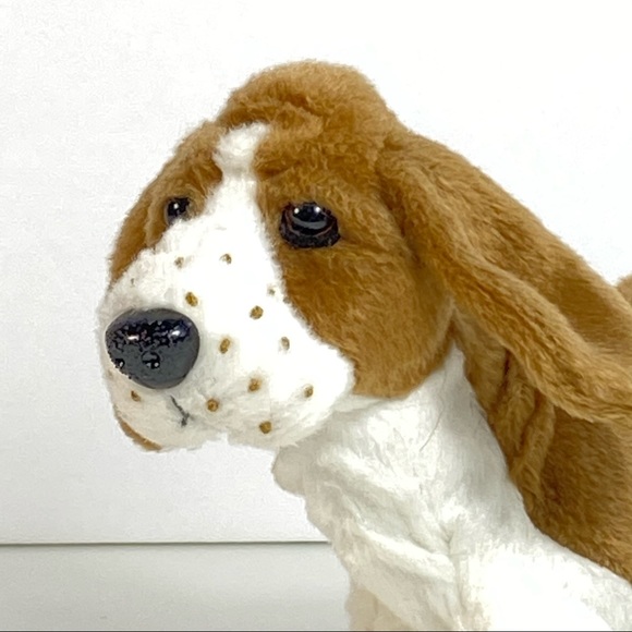 American Girl Kit's Pet Basset Hound Grace Plush - Picture 2 of 9